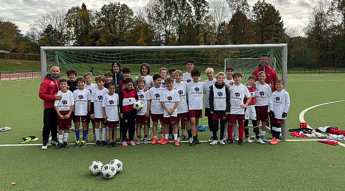 Pokalübergabe & Team-Feier